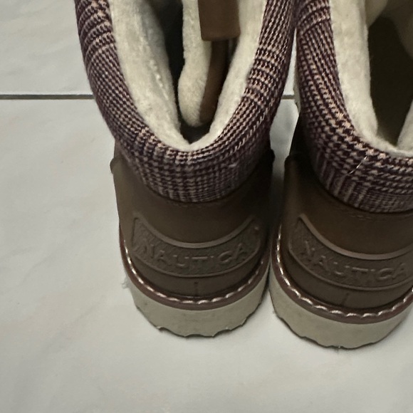 Nautica Brown Lace-Up Boots with Cozy Lining - Picture 4 of 8